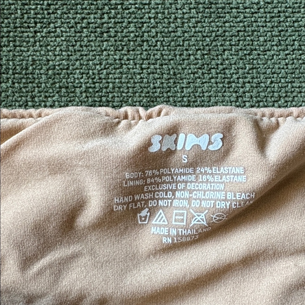 Skims bandeau bra fits everybody - small - Picture 3 of 4